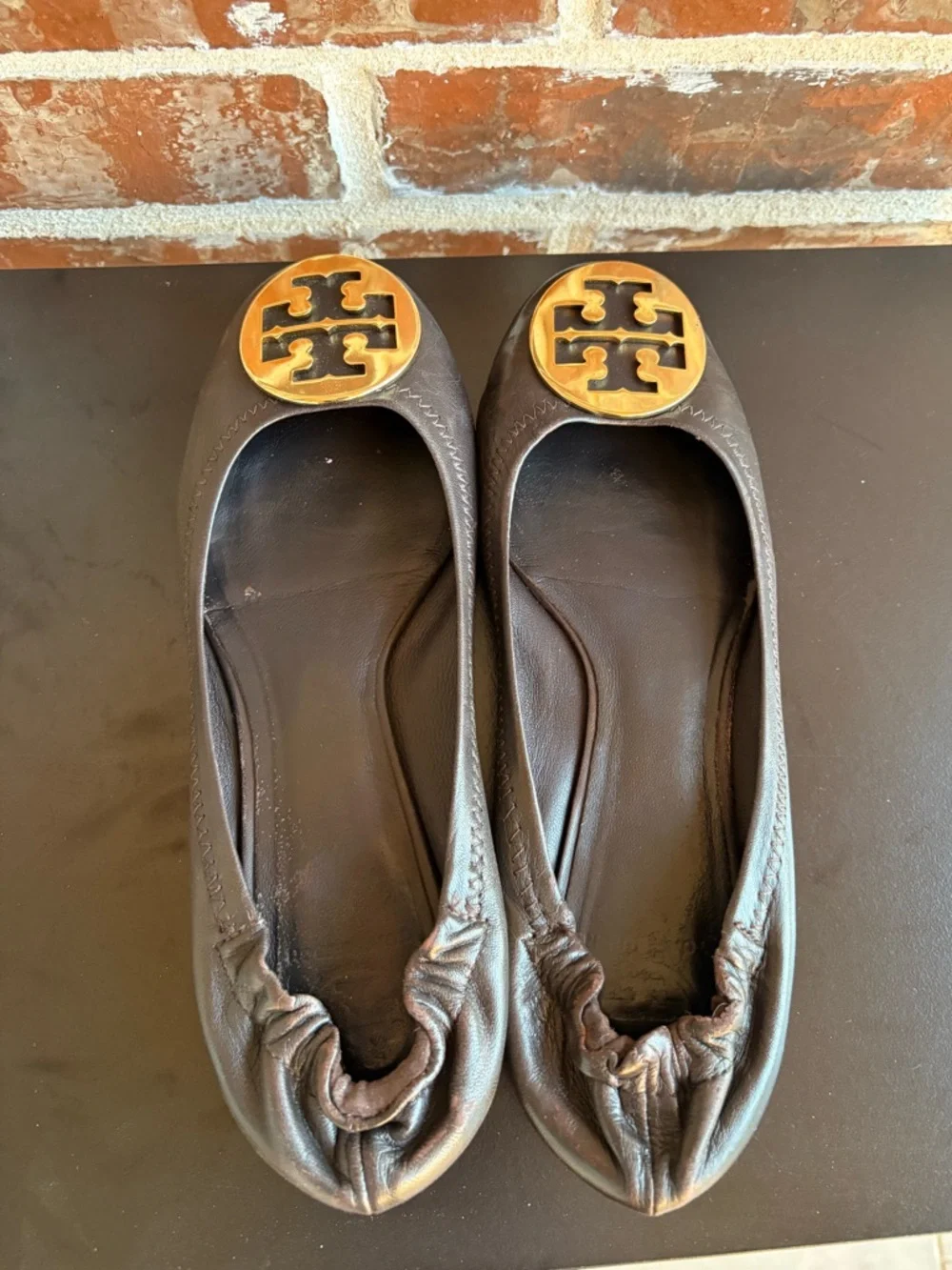 Tory Burch Brown Leather Reva Logo Ballet Flats Size 8.5 Travel